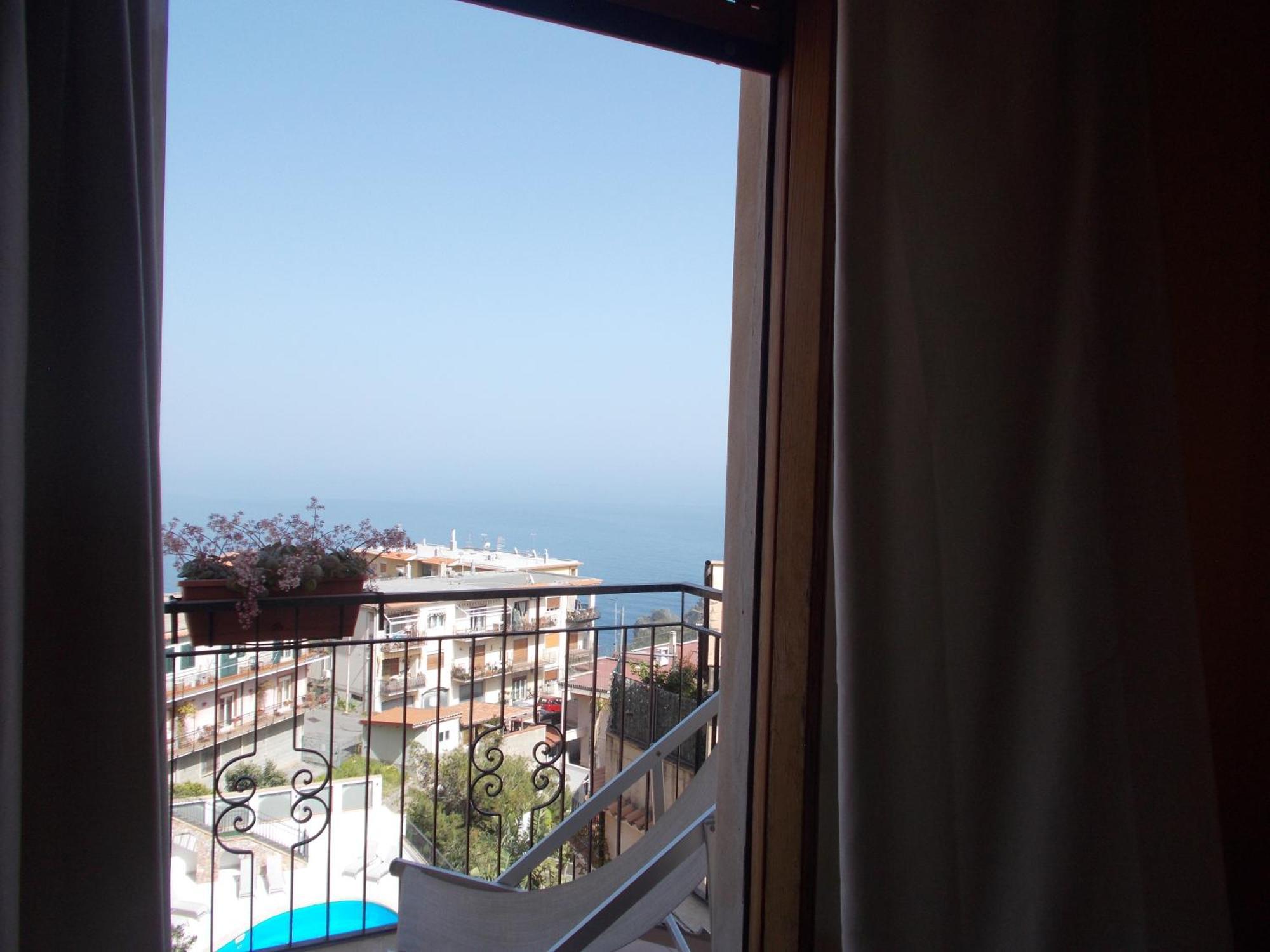 Il Melograno Apartment Taormina Kültér fotó